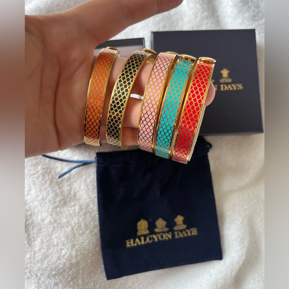 (ONE) Halcyon Days Snakeskin-Pattern Bangle Bracelet